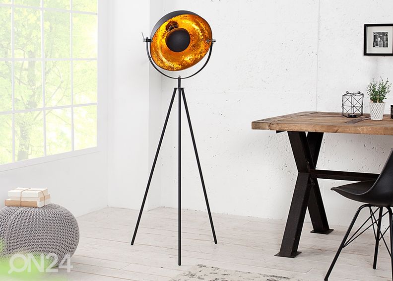 Põrandalamp Studio suurendatud