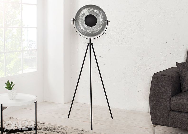 Põrandalamp Studio suurendatud