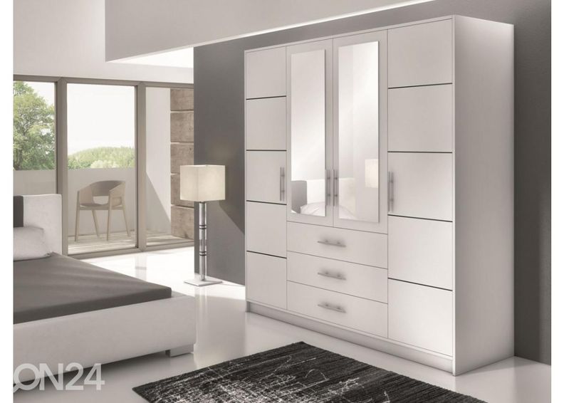 Riidekapp suurendatud