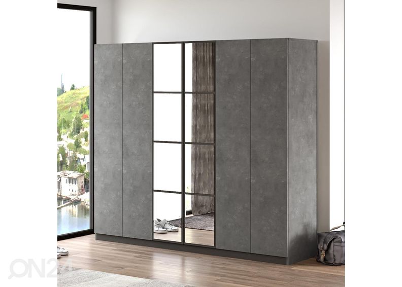 Riidekapp suurendatud