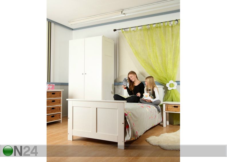 Riidekapp Britt suurendatud