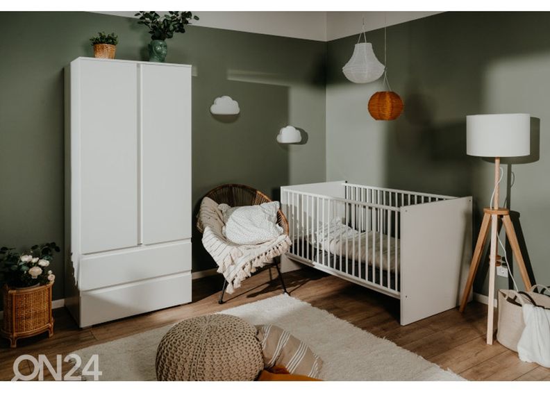 Riidekapp Image, valge suurendatud