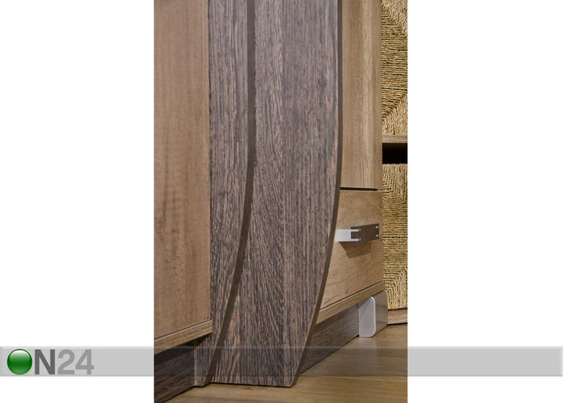 Riidekapp R17L suurendatud