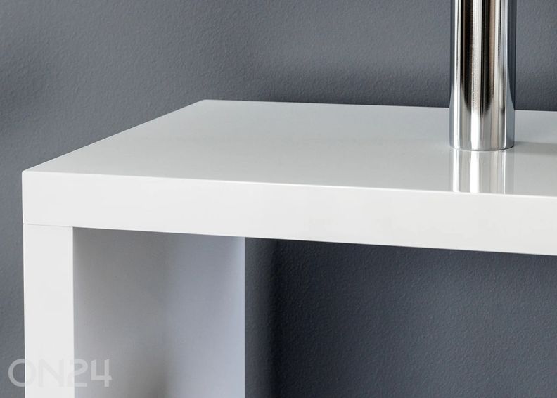 Riiul Snake suurendatud