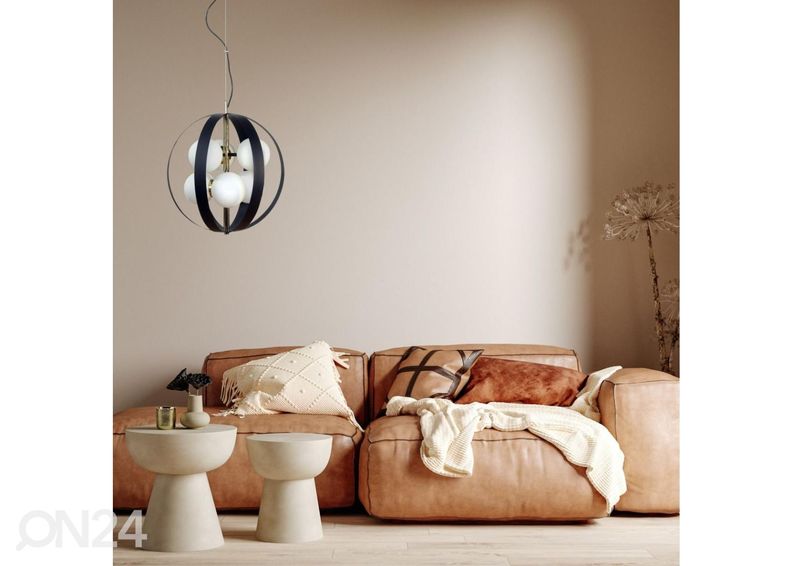 Rippvalgusti Nela 6 suurendatud