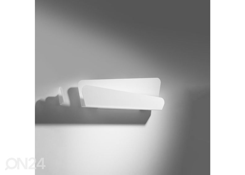 Seinalamp Bascia, valge suurendatud