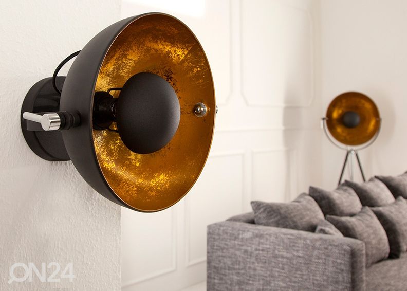 Seinalamp Studio suurendatud