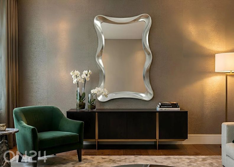 Seinapeegel Alice suurendatud