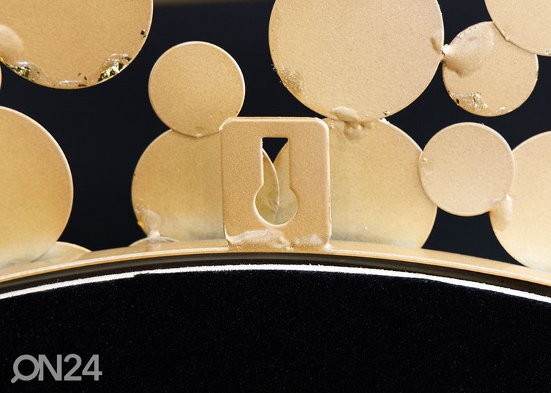 Seinapeegel Coins suurendatud