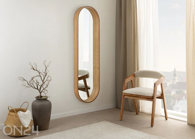 Seinapeegel Portrait suurendatud