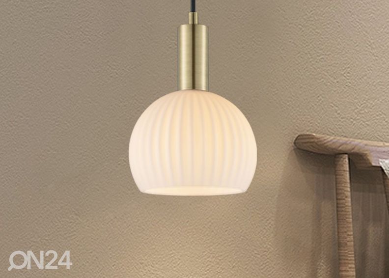 Seinavalgusti Credo suurendatud