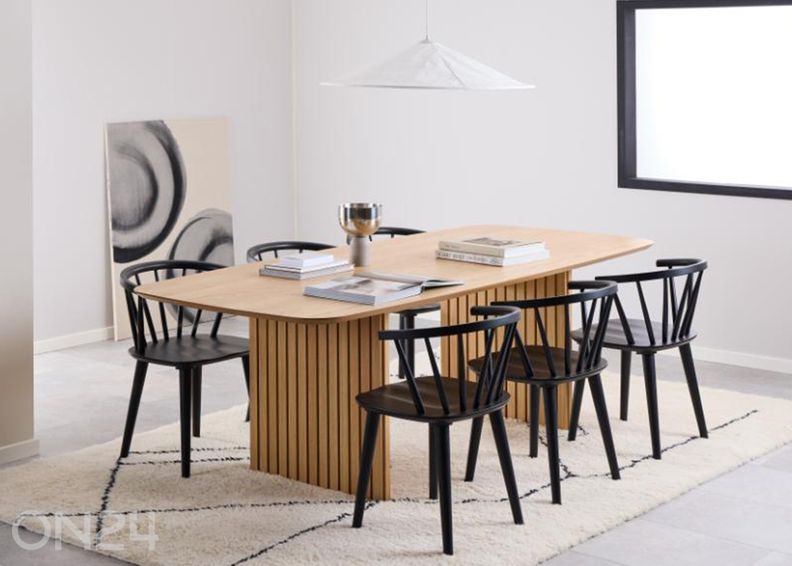 Söögilaud Karl suurendatud