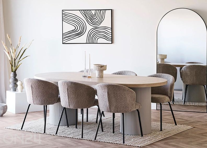 Söögilaud Solva suurendatud