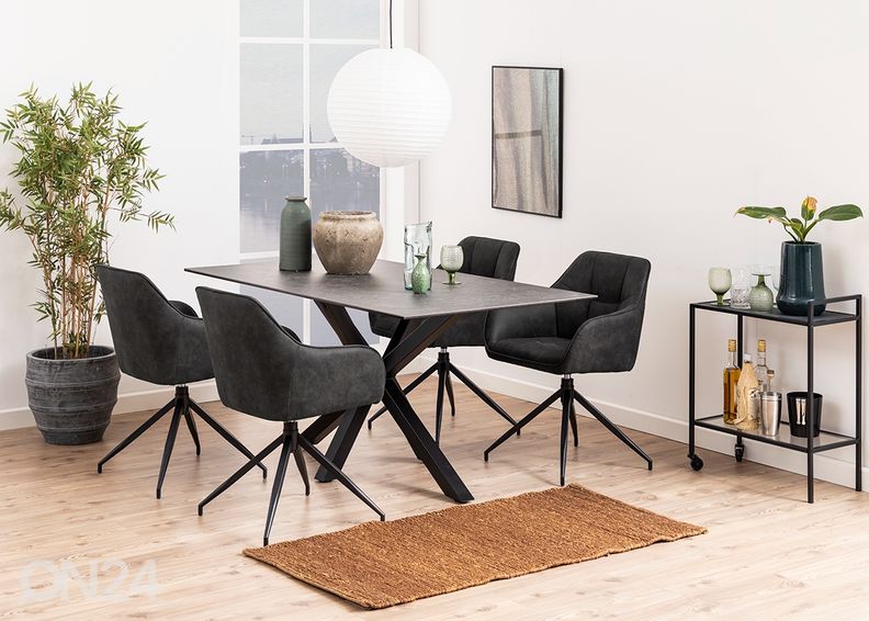 Söögitool Mesa suurendatud