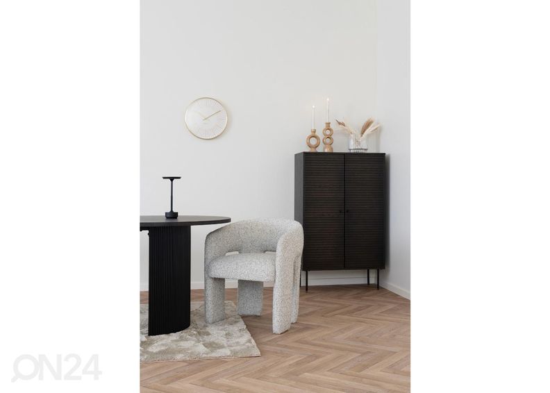 Söögitool Monroe suurendatud