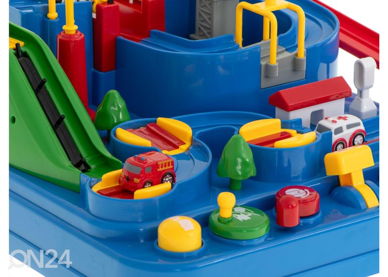 Takistusrada 3 sõidukiga suurendatud