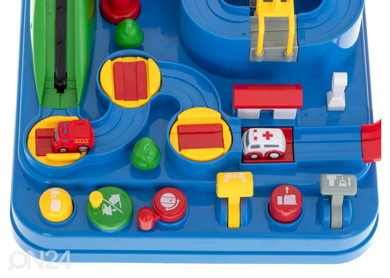 Takistusrada 3 sõidukiga suurendatud