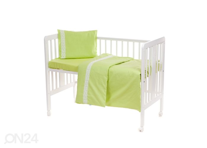 Tekk, padi, voodipehmendus ja voodipesu pitsiga suurendatud