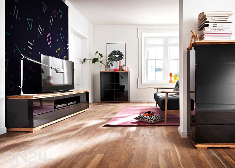 Tv-alus Chiaro suurendatud