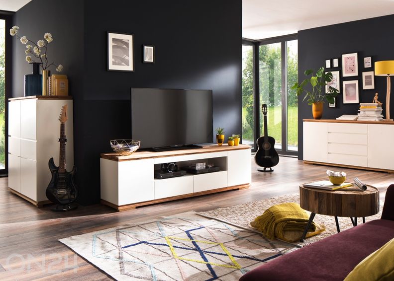 Tv-alus Chiaro suurendatud