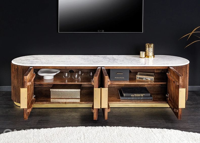 Tv-alus Gatsby suurendatud