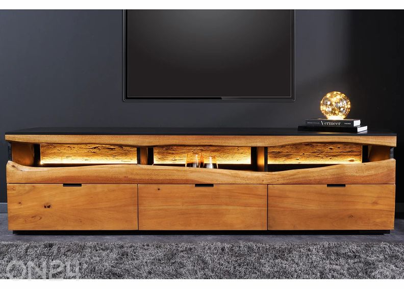 Tv-alus Grand suurendatud