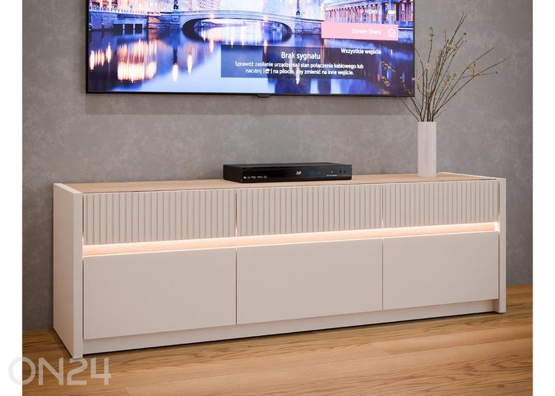 TV-alus Oak Squere suurendatud