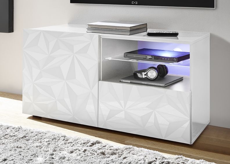 Tv-alus Prisma suurendatud