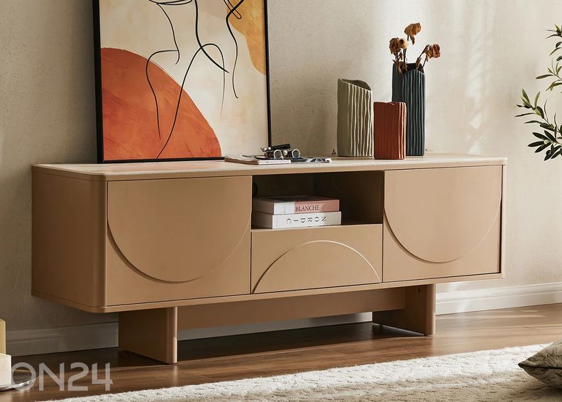 Tv-alus Savoy suurendatud