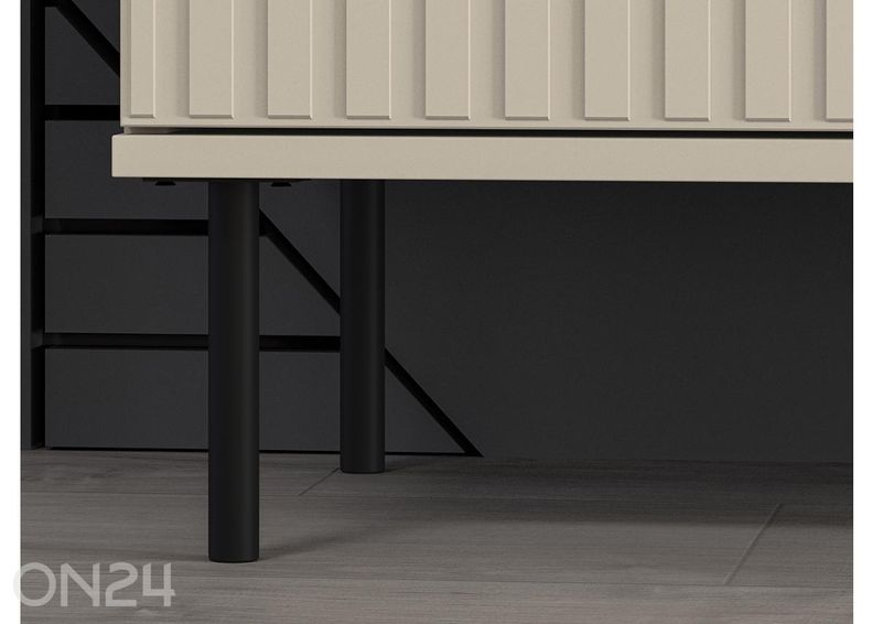 Tv-alus Sophie suurendatud