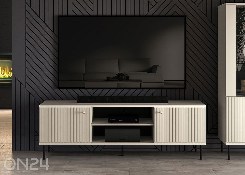 Tv-alus Sophie suurendatud