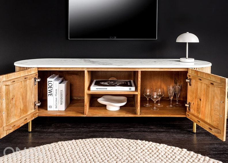 Tv-alus Tres Chic suurendatud