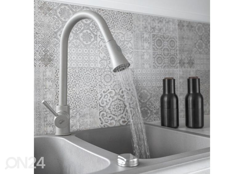 Väljatõmmatava tilaga valamusegisti Laveo Daru suurendatud