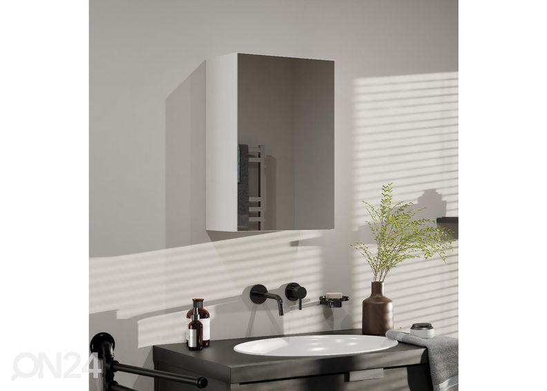 Vannitoakapp peegliga suurendatud