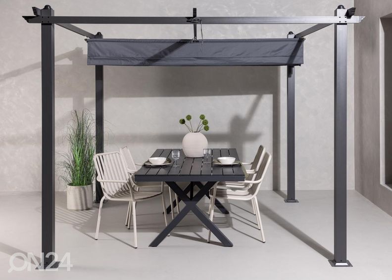 Varikatus Lazio, must suurendatud