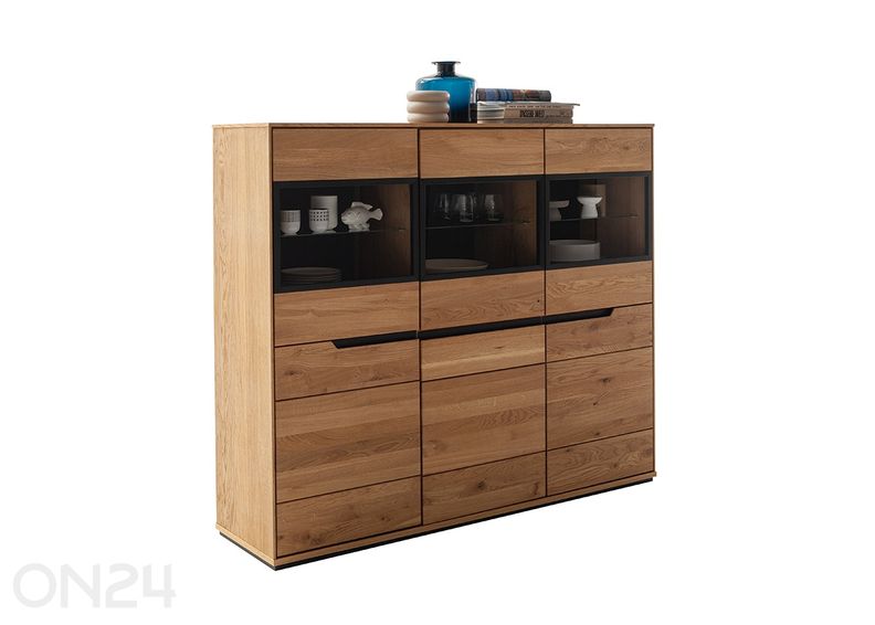 Vitriinkapp Araya suurendatud