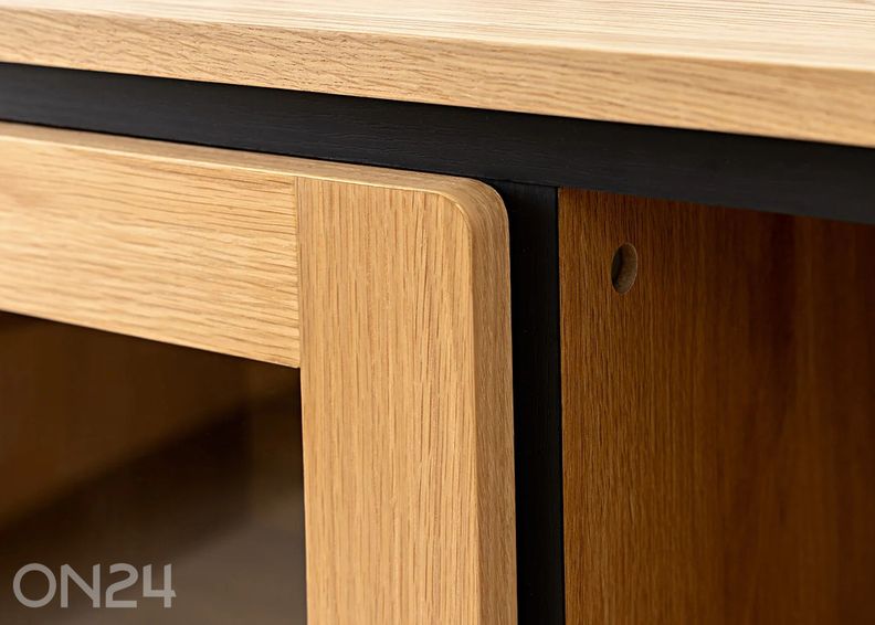 Vitriinkapp Atelier suurendatud