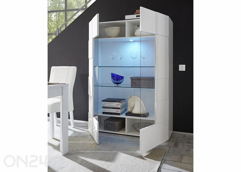 Vitriinkapp Dama suurendatud