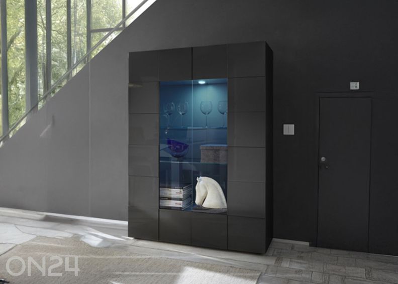 Vitriinkapp Dama suurendatud