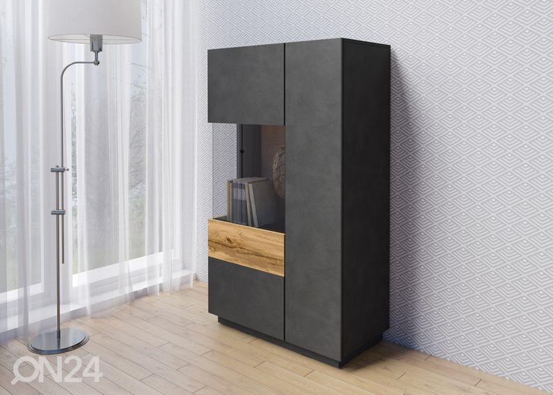 Vitriinkapp, matera/tamm, vasakpoolne suurendatud