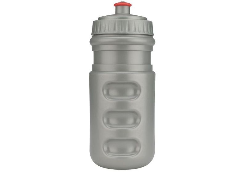 Vöökott koos pudeliga Avento suurendatud