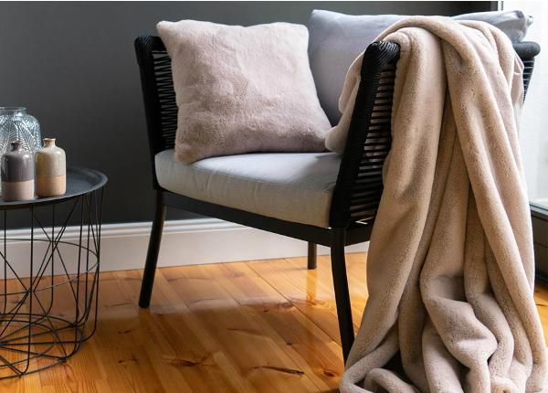 Dekoratiivne pleed Heaven Beige 150x200 cm