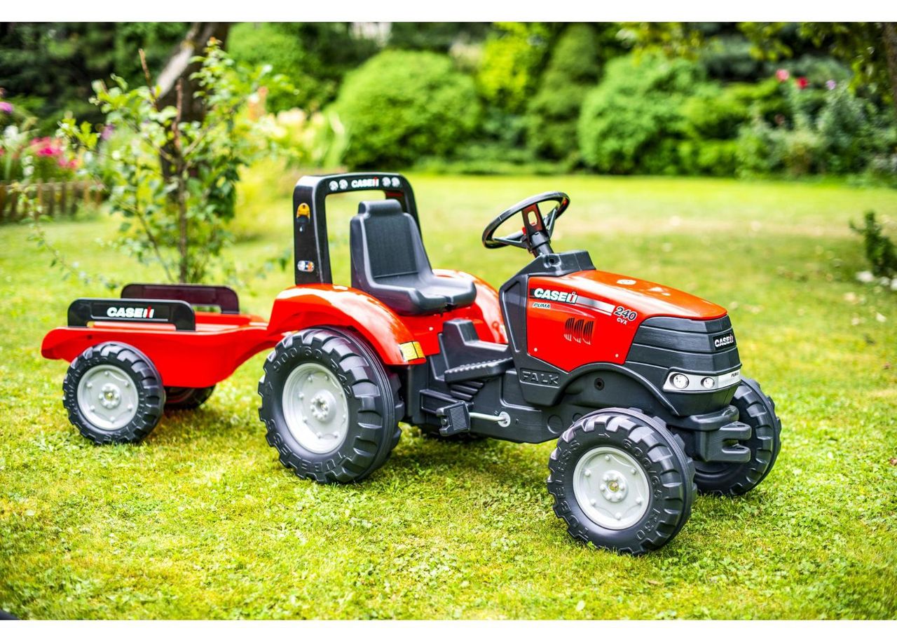 Laste traktor Case IH Volare suurendatud