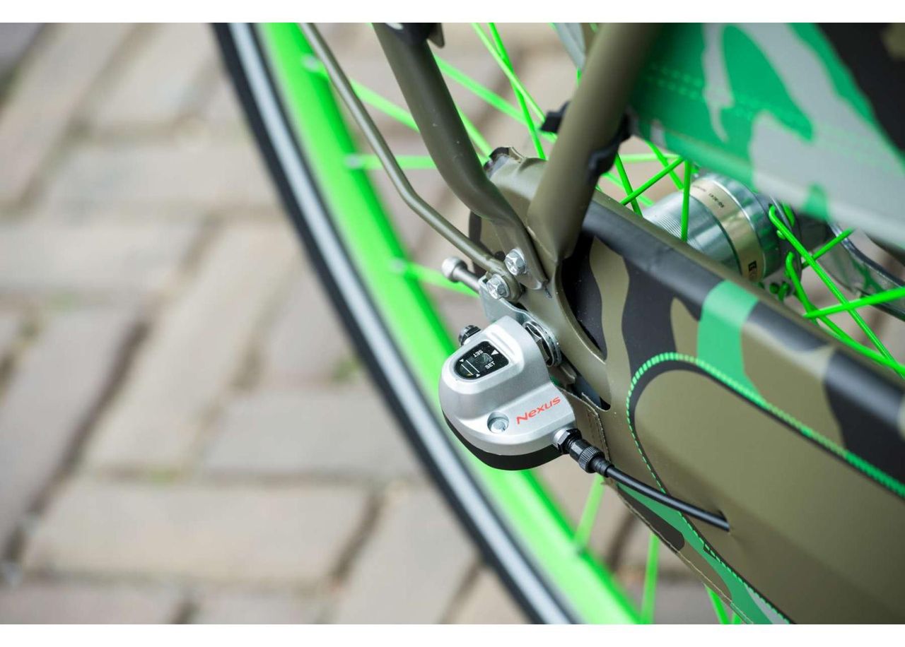 Linnajalgratas naistele SALUTONI Camouflage 28 tolli 50 cm Shimano Nexus 3 käiku suurendatud