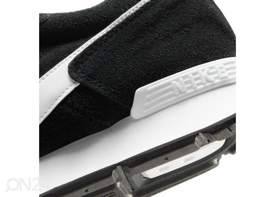 Meeste vabaajajalatsid Nike Venture Runner Suede M CQ4557-001 suurendatud
