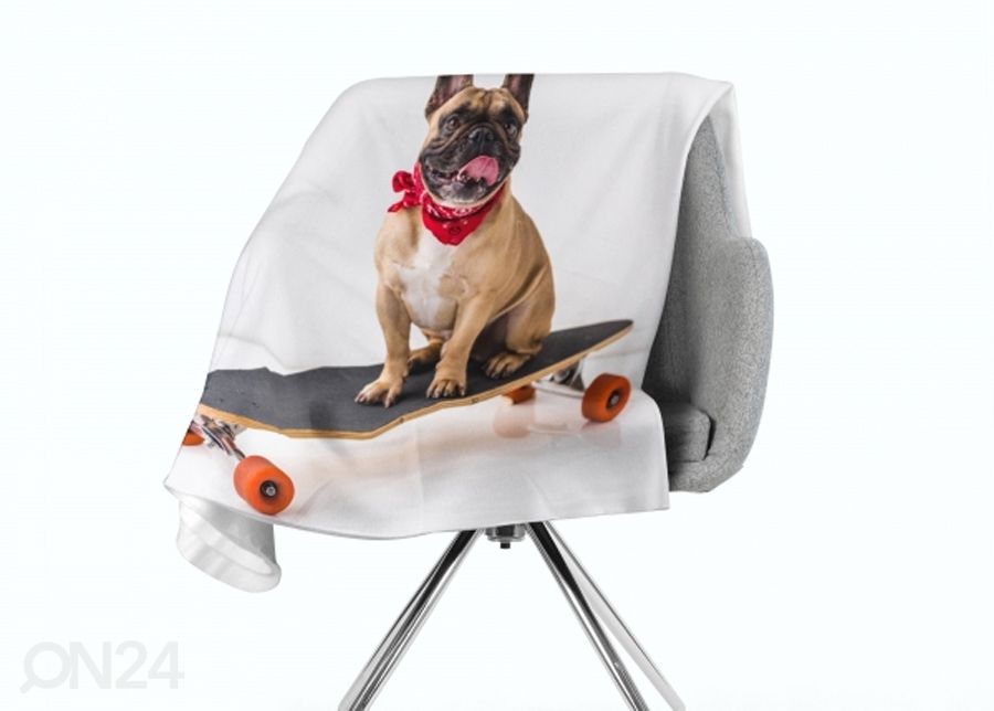 Pleed French Bulldog on Skateboard 130x150 cm suurendatud