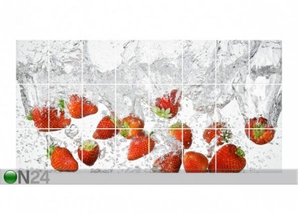 Kleebised seinaplaatidele Fresh strawberries in water 60x120 cm