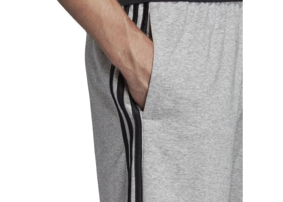 Lühikesed püksid meestele adidas Essentials 3S French Terry M DU7831 suurendatud
