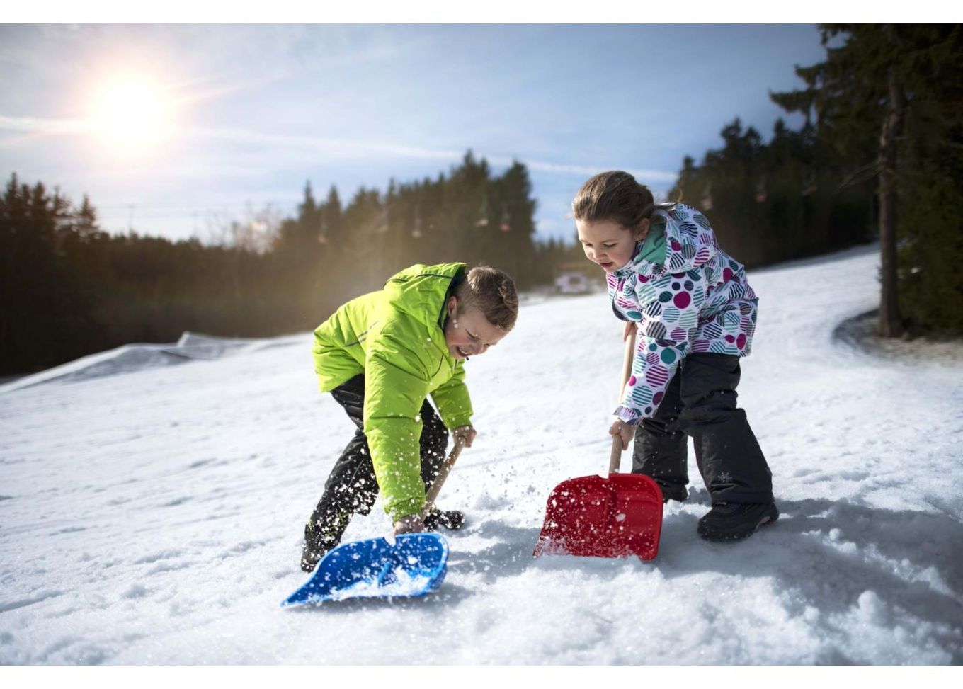 Lumelabidas laste Snow shovel suurendatud