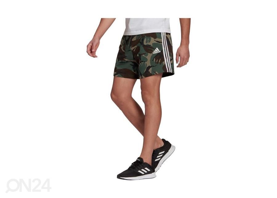 Meeste lühikesed vabaajapüksid Adidas Essentials Camouflage suurendatud